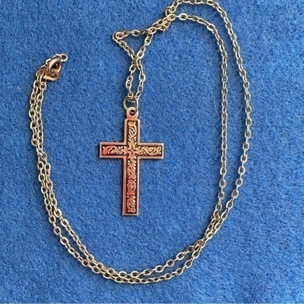 Vintage Silver Metal Christian Faith Cross Pendant on Chain Necklace EUC